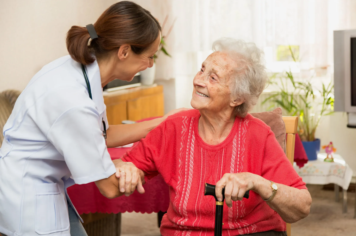 Социальное обслуживание пожилых: обеспечение достойной жизни