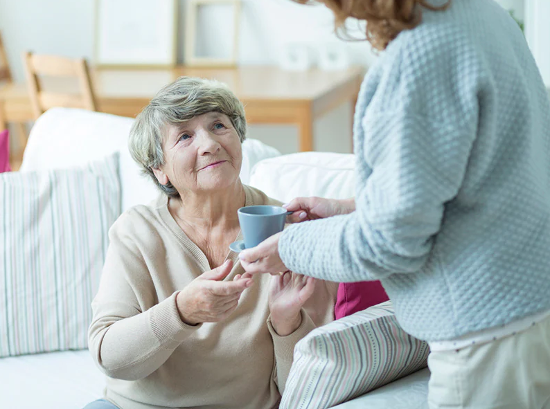 Опекунство над пожилым человеком: как оформить, права и обязанности